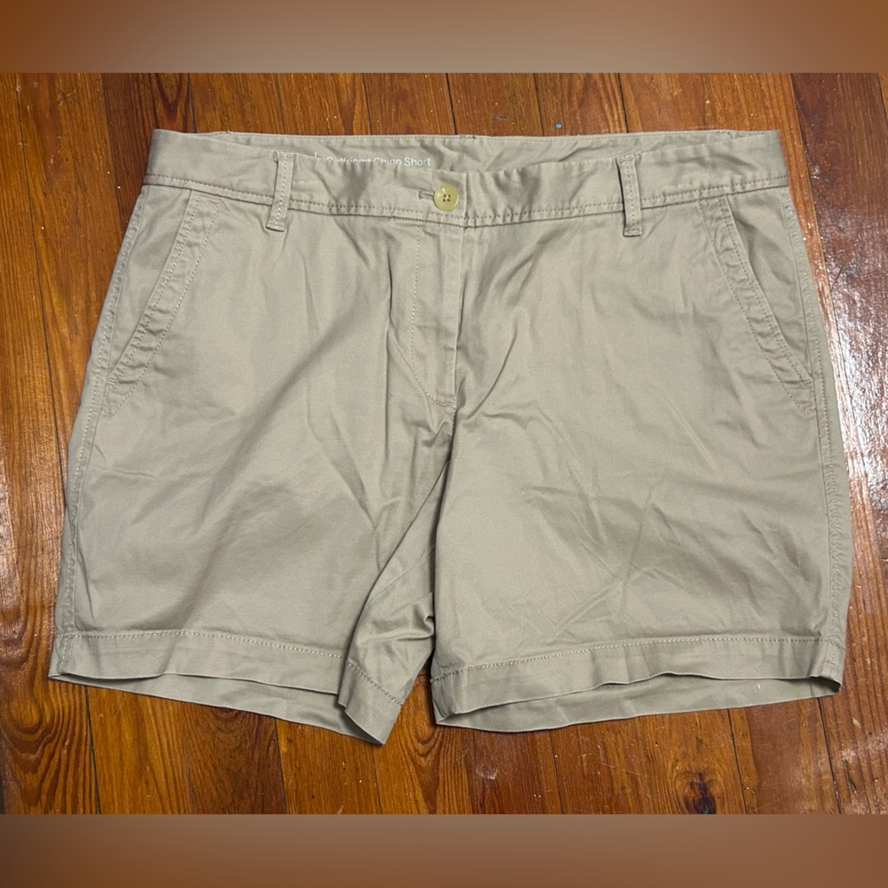 Talbots 12p Khaki Girlfriend Chino Shorts